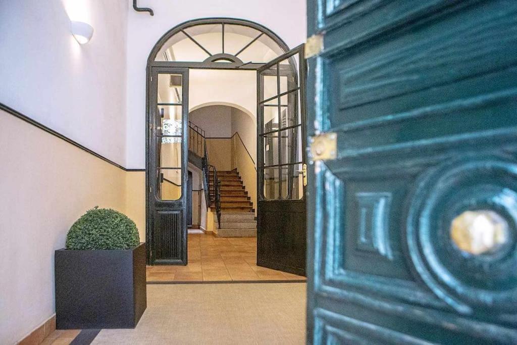 Calle Huertas Acogedor By Regalatemadrid Exterior foto